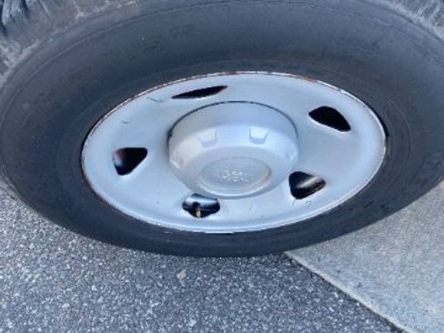 Used 2009 Ford F250 XL image 11