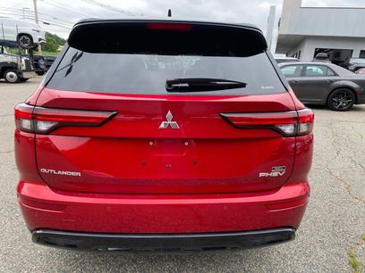 New 2025 Mitsubishi Outlander 4WD Plug-In Hybrid