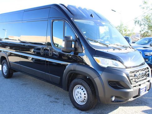 Used 2025 RAM ProMaster 2500 w/ Cold Weather Group image 3