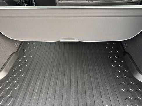 Used 2025 Subaru Outback Premium image 18