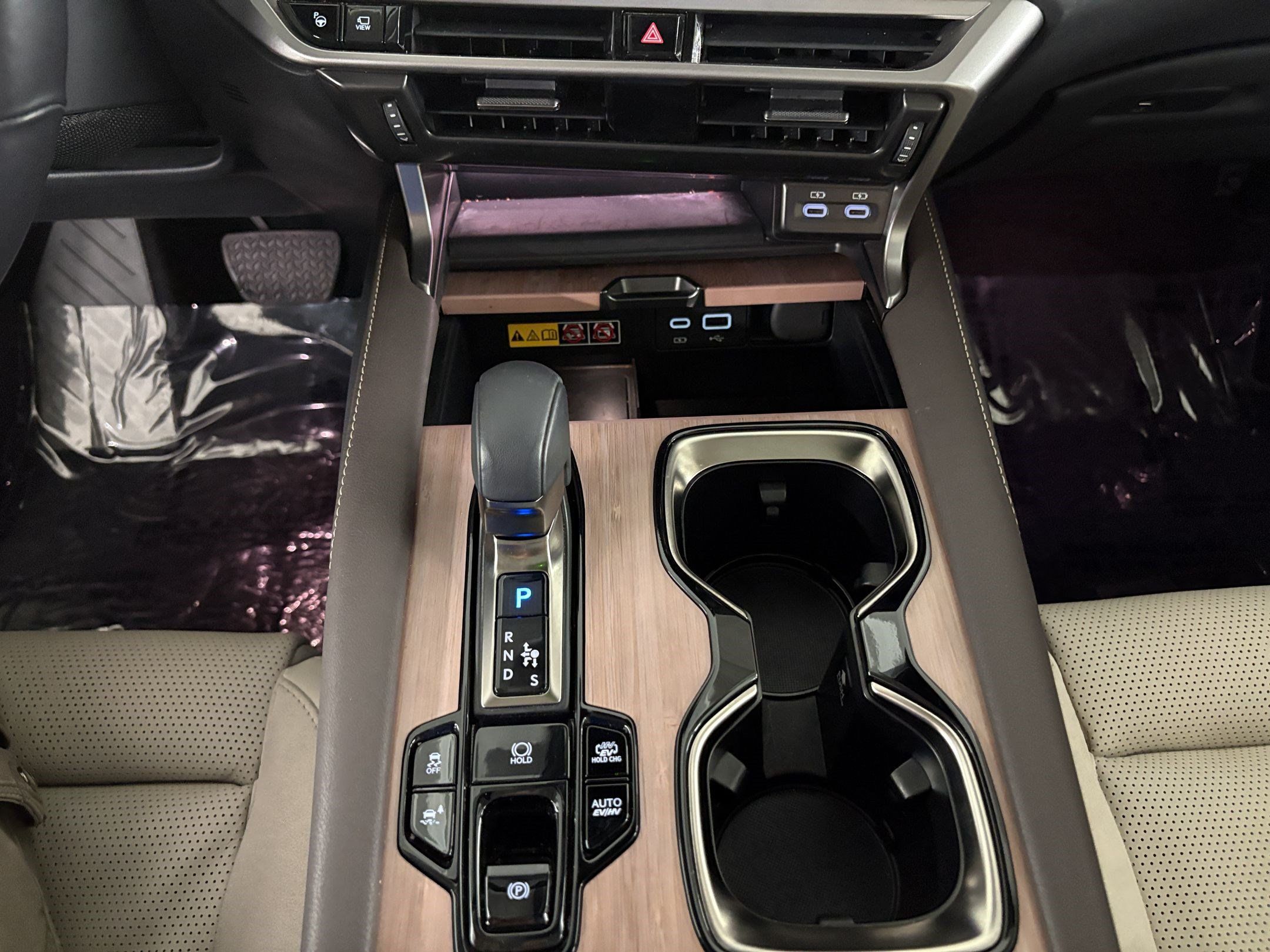 Used 2025 Lexus RX 450h AWD w/ Convenience Package image 17