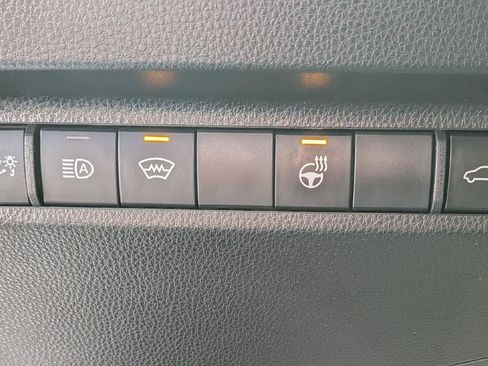 Used 2023 Toyota RAV4 SE w/ Weather & Moonroof Package AWD/4WD image 15