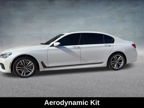 Used 2016 BMW 750i xDrive AWD/4WD image 12