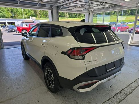 Certified 2024 Kia Sportage LX AWD/4WD image 3