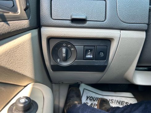 Used 2010 Ford Fusion SE image 14