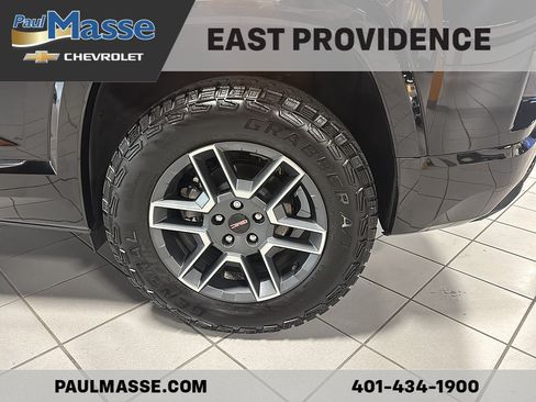 Used 2026 GMC Terrain AT4 w/ Convenience Package III AWD/4WD image 8