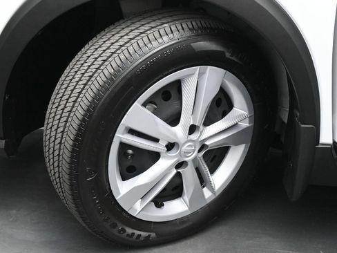 Used 2025 Nissan Kicks Play S FWD image 18