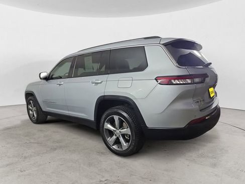 Used 2022 Jeep Grand Cherokee L Limited AWD/4WD image 3