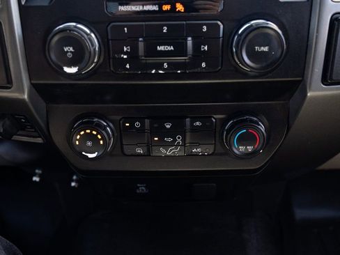 Used 2022 Ford F550 XLT image 11