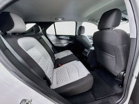 Used 2021 Chevrolet Equinox LT AWD/4WD image 30