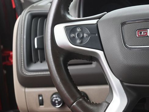 Used 2015 GMC Canyon SLT image 30