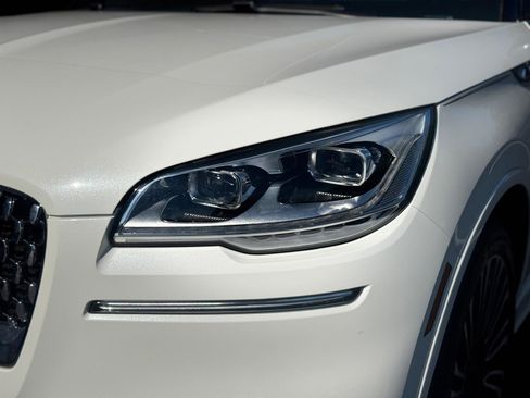 Used 2022 Lincoln Aviator Black Label w/ Dynamic Handling Package image 7