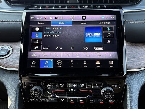 Used 2023 Jeep Grand Cherokee L Summit w/ High Altitude Package AWD/4WD image 24