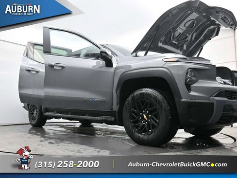 New 2026 Chevrolet Silverado EV LT image 36