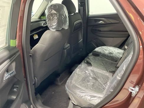 Used 2023 Chevrolet TrailBlazer LS FWD image 21