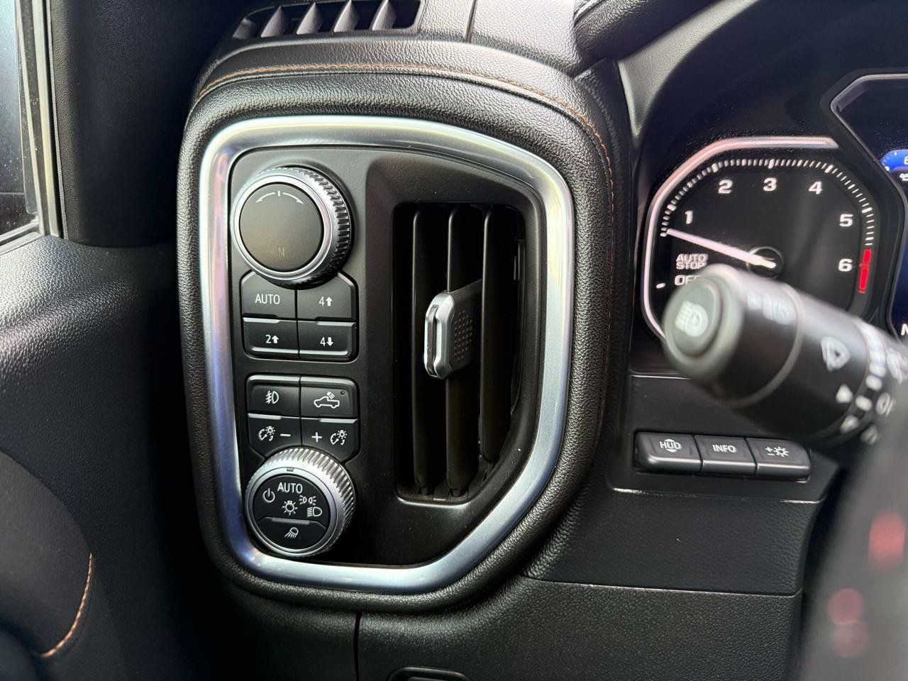 Used 2019 GMC Sierra 1500 AT4 w/ AT4 Premium Package AWD/4WD image 27