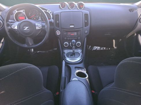 Used 2016 Nissan 370Z Coupe image 14