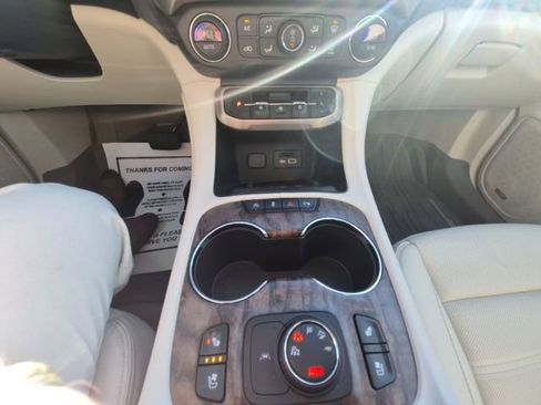 Used 2021 GMC Acadia Denali w/ Denali Ultimate Package image 23