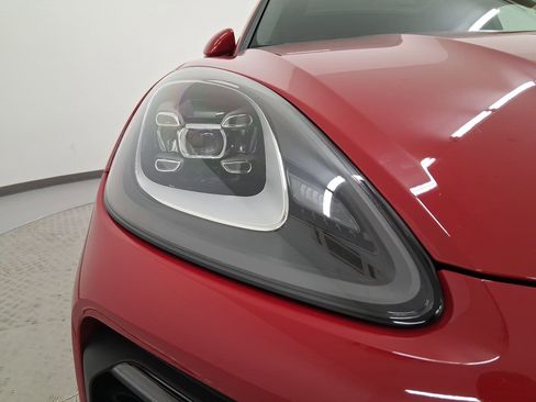 Certified 2023 Porsche Cayenne Coupe image 11