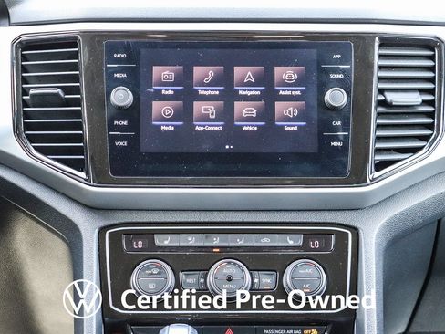 Used 2023 Volkswagen Atlas SE w/ Black Wheel Package FWD image 15