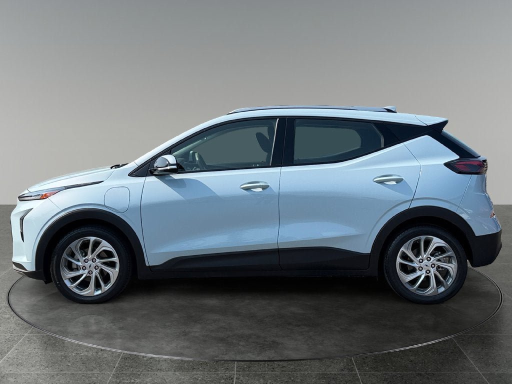 Used 2023 Chevrolet Bolt EUV LT FWD image 6