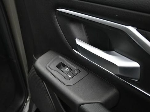 New 2026 RAM 1500 4x4 Crew Cab image 24