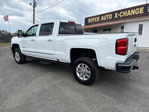 Used 2019 Chevrolet Silverado 2500 LTZ w/ Duramax Plus Package image 3