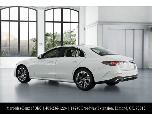 Used 2025 Mercedes-Benz E 350 Sedan image 30