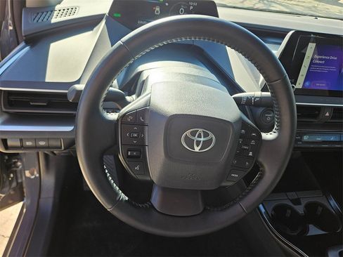 Used 2025 Toyota Prius LE image 18