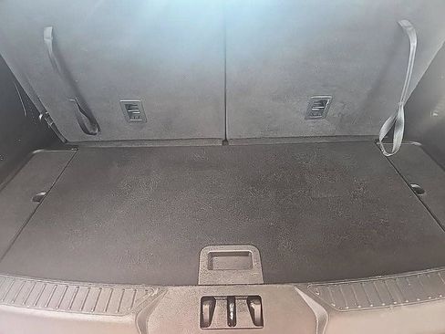 Used 2021 Ford Explorer XLT w/ Equipment Group 202A AWD/4WD image 34