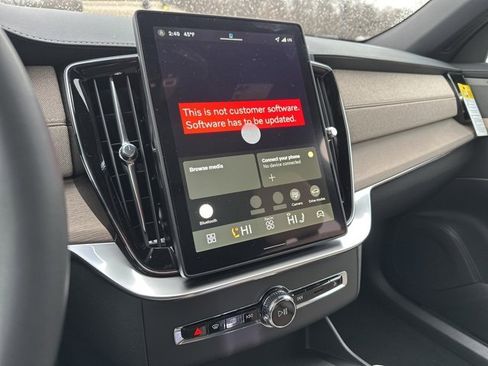 New 2026 Volvo XC90 T8 Plus image 15