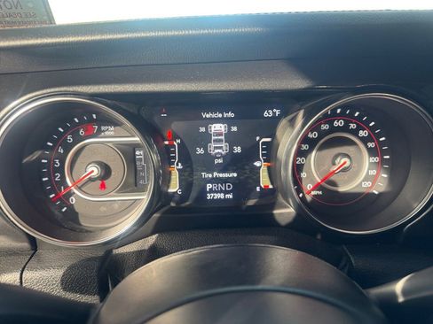 Used 2021 Jeep Wrangler Unlimited Rubicon w/ Trailer Tow Package image 24