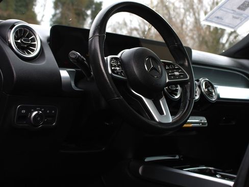 Used 2023 Mercedes-Benz GLB 250 image 14
