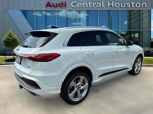 New 2025 Audi Q5 Premium Plus image 9