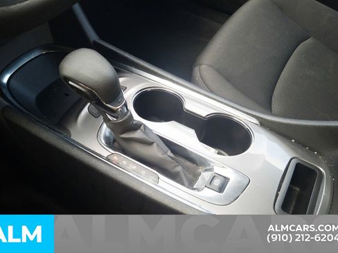 Used 2024 Chevrolet Malibu LT FWD image 10