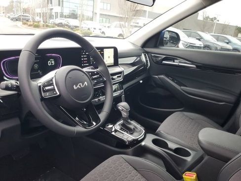 New 2026 Kia Seltos S image 12