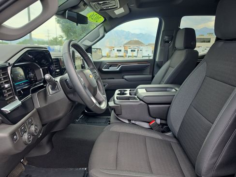 Used 2026 Chevrolet Silverado 1500 LT AWD/4WD image 10