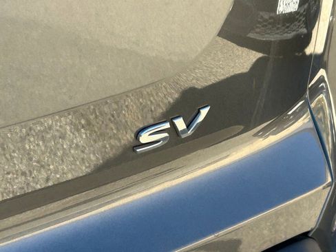 Used 2022 Nissan Pathfinder SV image 5