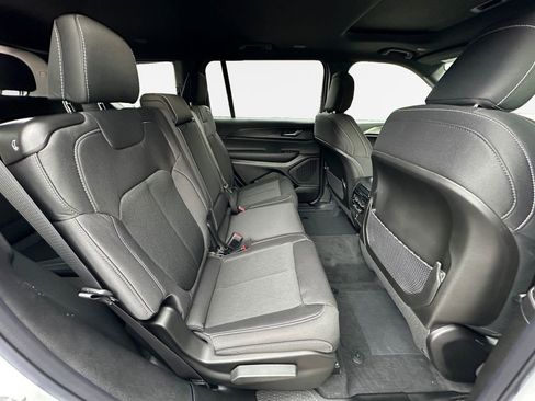 New 2025 Jeep Grand Cherokee L Laredo w/ Luxury Tech Group I image 27