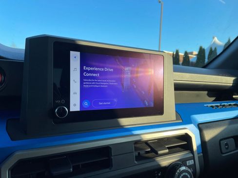 Used 2025 Toyota Tacoma TRD Off-Road image 21