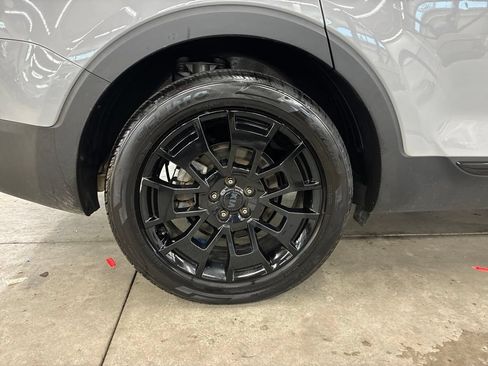 Certified 2021 Kia Telluride EX w/ EX Premium Package AWD/4WD image 12
