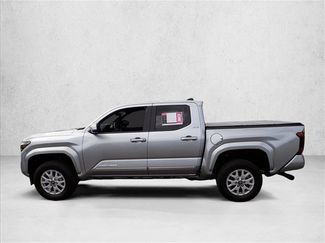 Used 2024 Toyota Tacoma SR5 AWD/4WD video 2