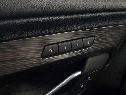 Used 2023 GMC Terrain SLT image 15