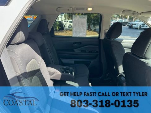 Used 2024 Nissan Pathfinder SV image 20