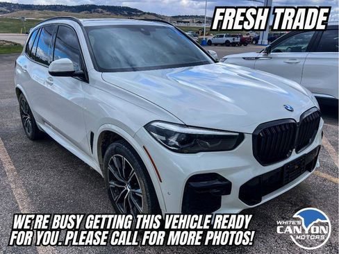 Used 2022 BMW X5 xDrive40i w/ M Sport Package AWD/4WD image 5