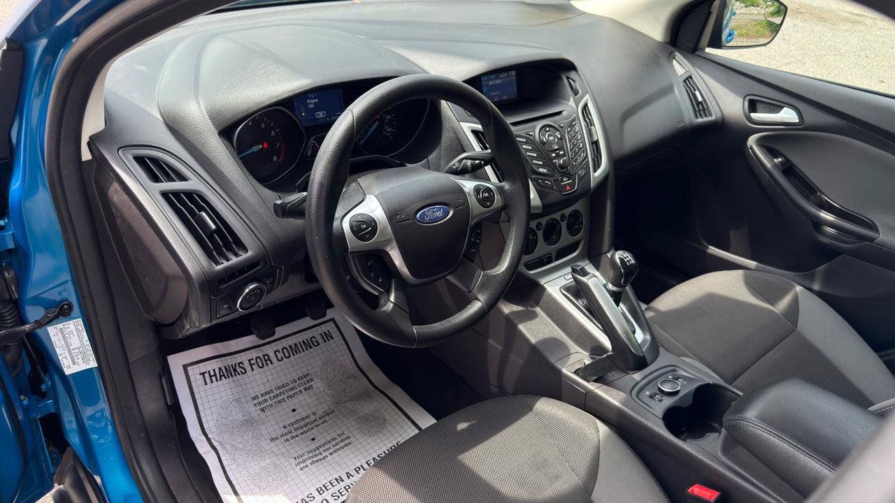 Used 2013 Ford Focus SE w/ SE Winter Pkg FWD image 15