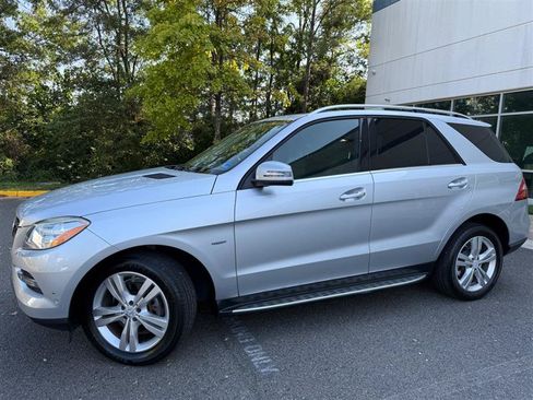 Used 2012 Mercedes-Benz ML 350 BlueTEC 4MATIC image 5