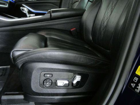 Used 2020 BMW X5 xDrive40i w/ M Sport Package AWD/4WD image 17