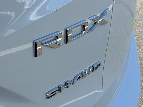 Used 2025 Acura RDX SH-AWD image 12