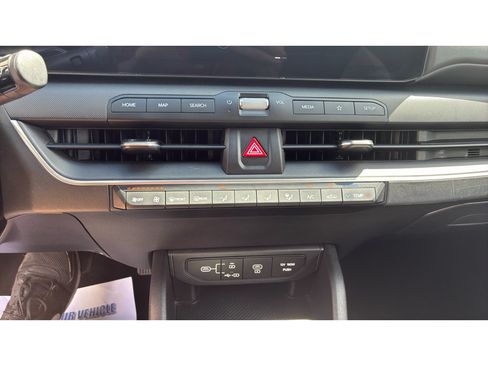 Used 2025 Kia K4 FWD image 13